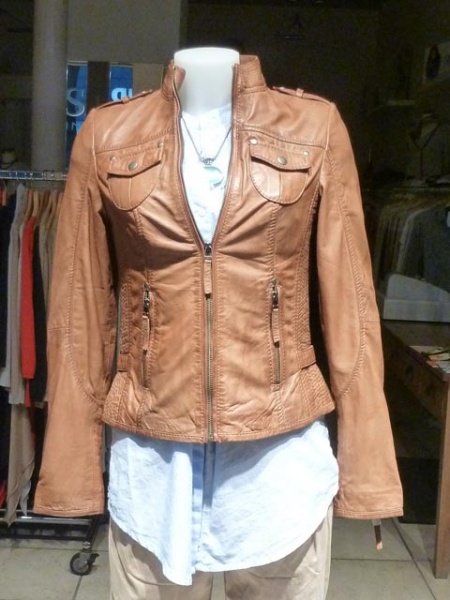 Bestand:Jacke-Lamm-004.jpg