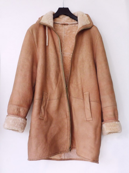 Bestand:Lammfelljacke-04.jpg